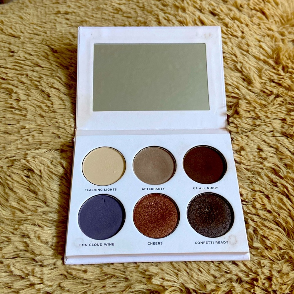 PUR eyeshadow palette